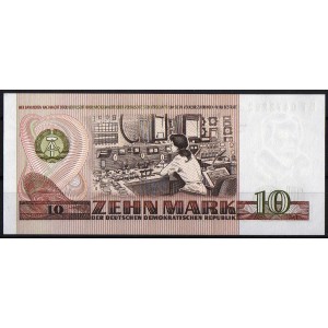 ГДР 10 марок 1971 - UNC