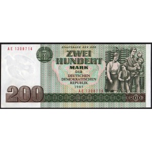 ГДР 200 марок 1985 - UNC
